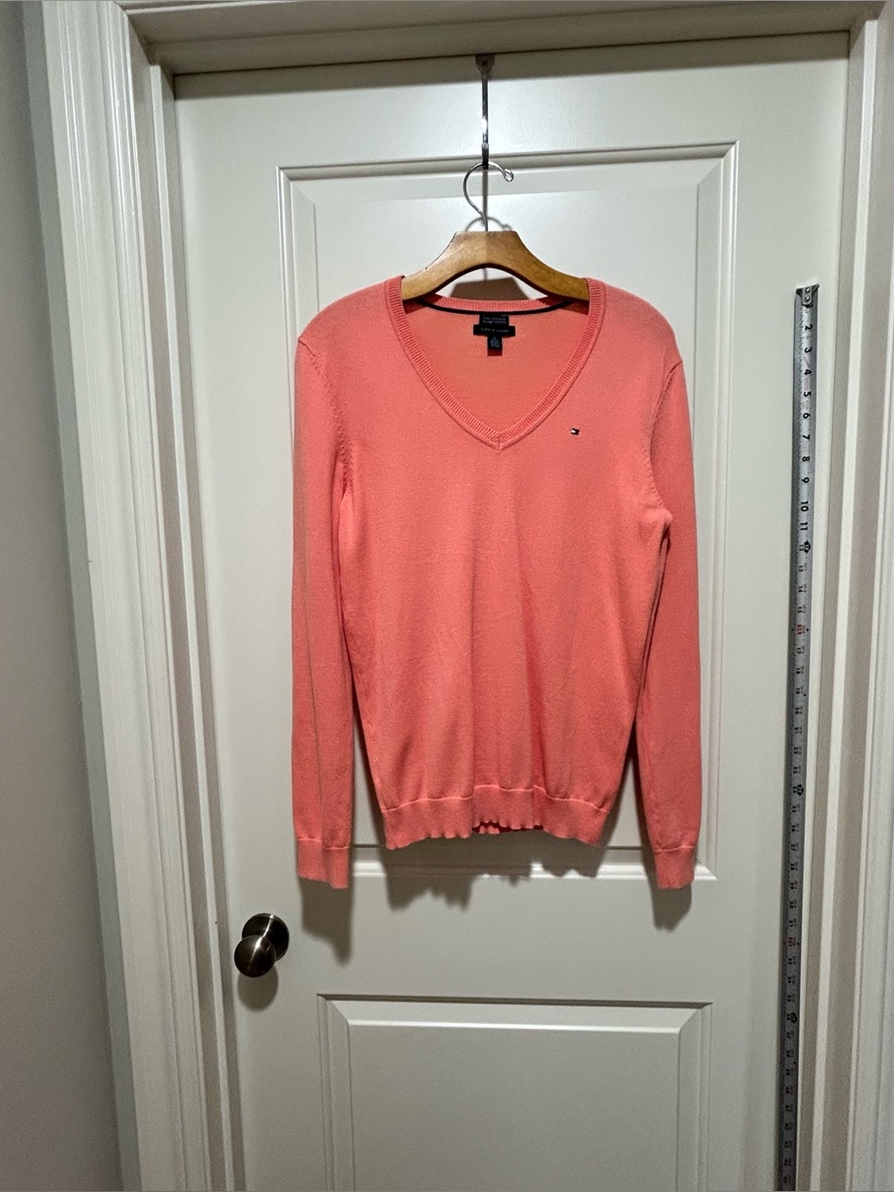 Tommy Hilfiger Coral V-Neck Women's size M long sleeve Sweater. Light and pretty